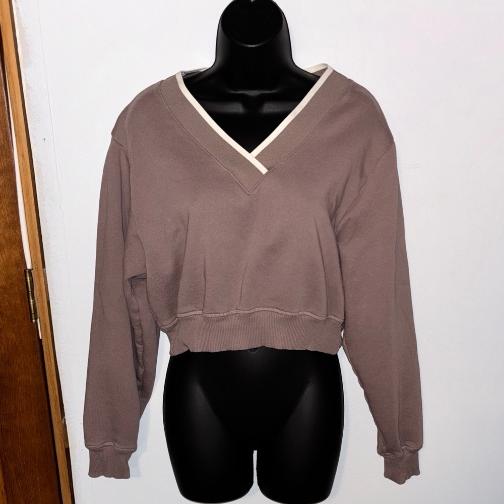 NWOT PINK Victoria’s Secret Crop Sweatshirt